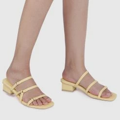 Milliotandco Throne Rounded Toe Heels (Yellow) Shoes