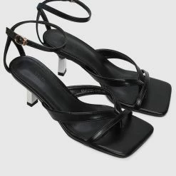 Milliotandco Shoes Beautiful Thong Heels (Black)