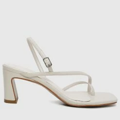 Milliotandco Shoes Slender Toe Ring Heels (White)