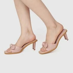 Milliotandco Disney Snow White Fairest Of'Em All Bow Heels Open Toe Heels (Nude)