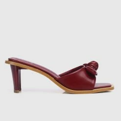 Milliotandco Shoes Disney Snow White Fairest Of'Em All Bow Heels Open Toe Heels (Dark Red)