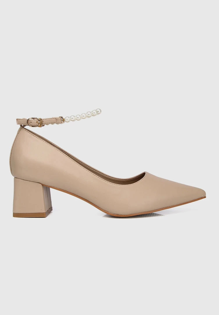 Milliotandco Disney Belle Bibliophile Classic Pump Heels Pointed Toe Heels (Nude) Shoes