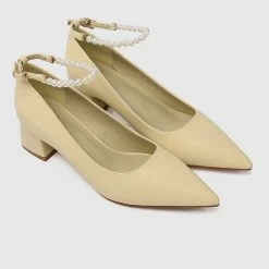 Milliotandco Disney Belle Bibliophile Classic Pump Heels Pointed Toe Heels (Yellow)