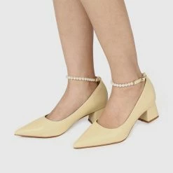Milliotandco Disney Belle Bibliophile Classic Pump Heels Pointed Toe Heels (Yellow)