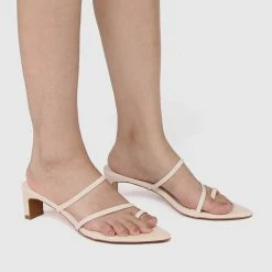 Milliotandco Shoes Nurita Harith Hellen Pointed Toe Heels (White)