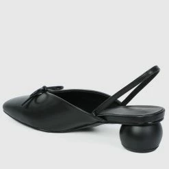 Milliotandco Earth Edit Isolde Rounded Toe Heels (Black) Shoes