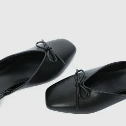 Milliotandco Earth Edit Isolde Rounded Toe Heels (Black) Shoes