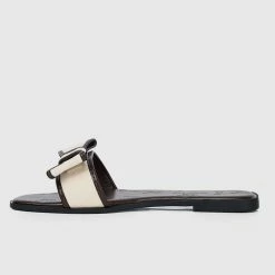 Milliot & Co Shoes Disney Minnie Be Free Open Toe Sandals & Flip Flops (Brown)