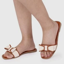 Milliot & Co Disney Minnie Be Free Open Toe Sandals & Flip Flops (Russet) Shoes