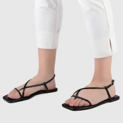 Milliotandco Shoes Charlotte Open Toe Sandals & Flip Flops (Black)