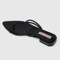Milliot & Co Shoes Nurita Harith Halle Pointed Toe Sandals & Flip Flops (Black)