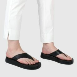 Milliotandco Mom's Fave Thong Flip Flops (Black) Shoes