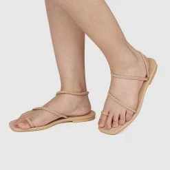 Milliotandco Shoes Disney Rapunzel I See Braided Square Toe Sandals Toe Ring Sandals & Flip Flops (Nude)