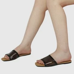 Milliotandco Shoes Gold Digger Open Toe Flat Sandals (Black)