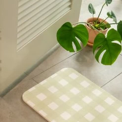 Milliotandco The Home Edit Grid Print Diatomite Bath Mat (Green)