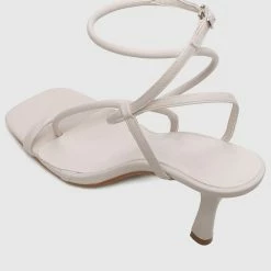 Milliotandco Shoes Darby Toe Ring Heels (White)