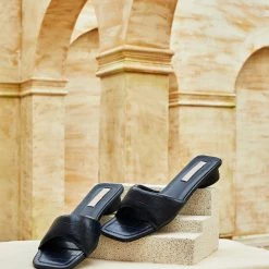 Milliotandco Shoes Nurita Harith Haniya Open Toe Heels (Navy)