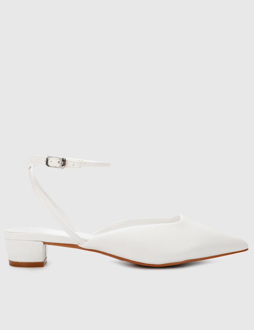 Milliot & Co Shoes Valencia Pointed Toe Ballerina & Flats (White)